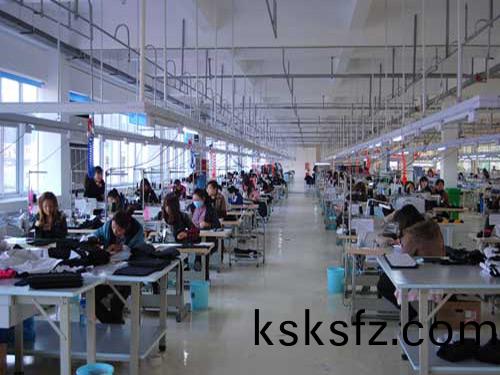 酒(jiu)店(dian)製(zhi)服生(sheng)産(chan)車間